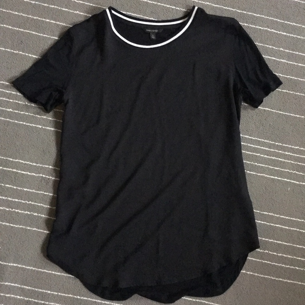 Banana Republic black simple tee